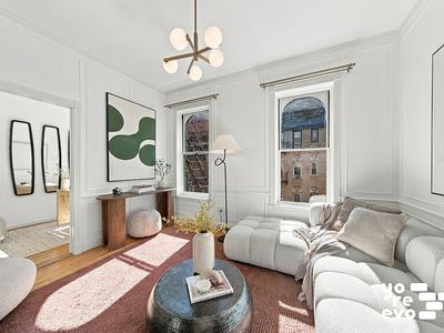 211 W 10th St APT 5C