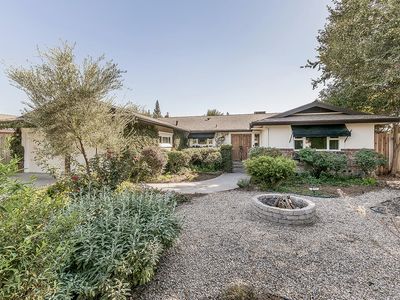 783 W Carpenter Avenue