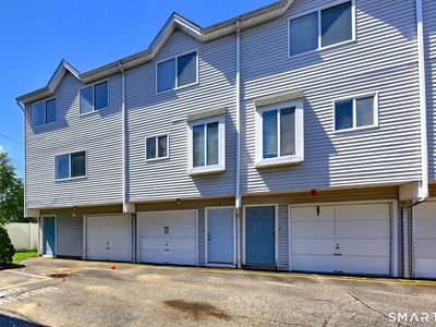 10 Hawthorne Avenue #12