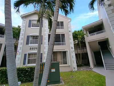2871 N Oakland Forest Dr APT 210