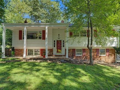 13 Arlington Dr