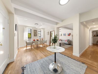 425 Central Park W APT 1D