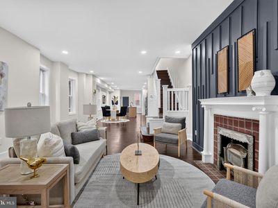 28 S 50th St