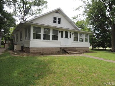 106 E South St