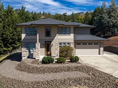 2712 NW Daysha Dr