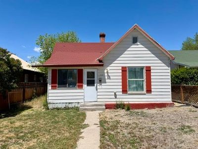 111 S 4th St