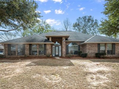 9609 Saddlebrook Dr N