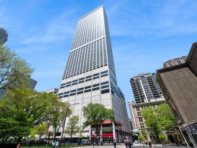 180 E Pearson St APT 4301