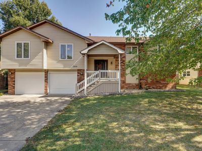 3858 S Hillcrest Avenue