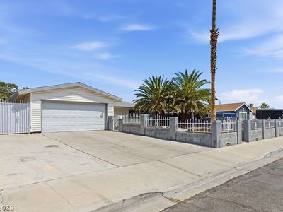 4216 Esmeralda Ave
