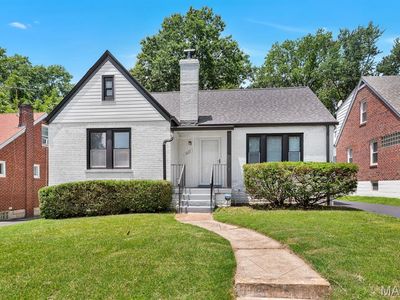 3827 Oakridge Blvd
