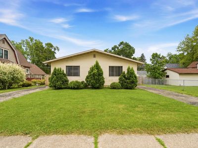 Property at 408 E Pine St, New London, WI