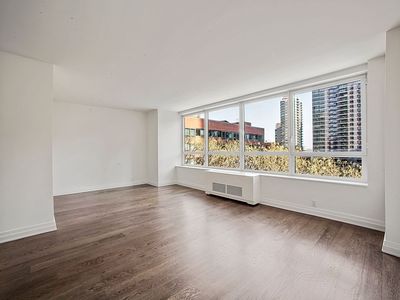 200 E 94th St APT 605