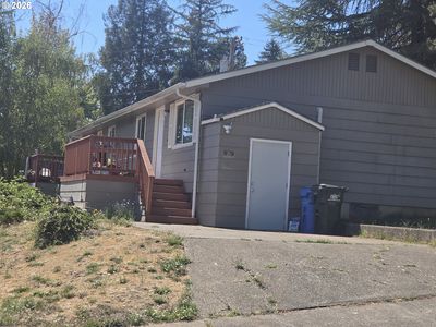 977 E 4th Ave