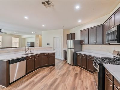 2037 Brush Stroke St