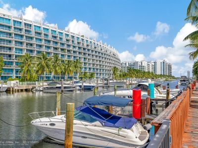 2831 NE 185th St UNIT 607