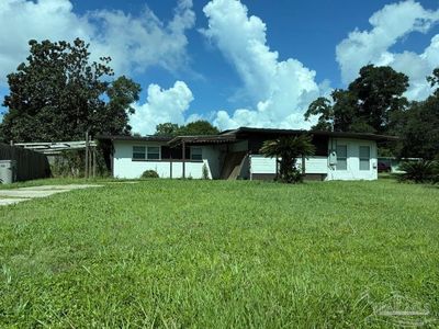 Property at 17 Feldor Dr, Pensacola, FL