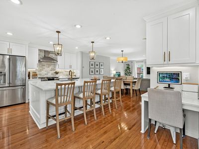 4266 Fox Lake Dr
