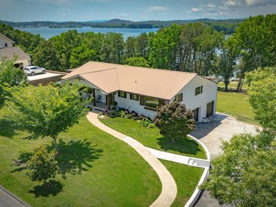 7729 Lasata Ln