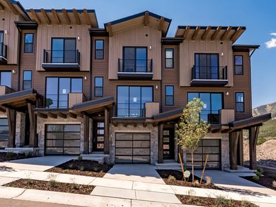 2083 W Pinnacle Ln #H-4