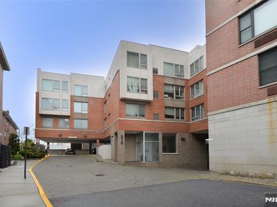 Property at 310 Cliff Ln APT 3F, Cliffside Park, NJ