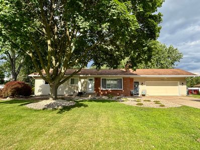 7524 Cherry Ave