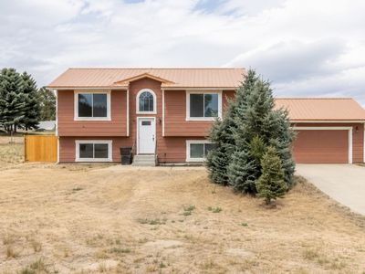 371 Flora Dr