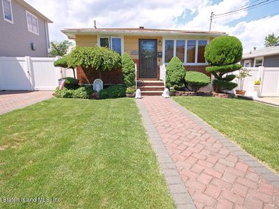 273 Ramona Ave
