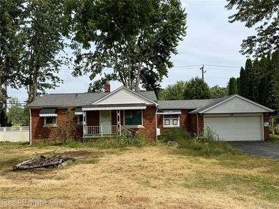 4985 Denton Rd