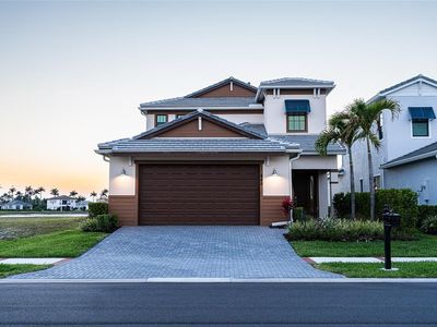 449 SE Fascino Cir