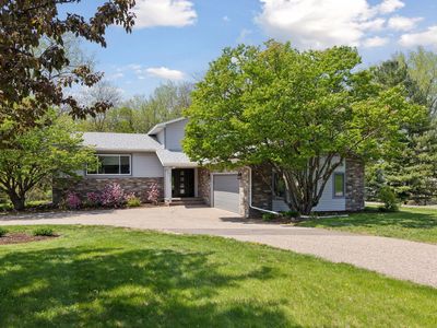 11700 Lockridge Ave S