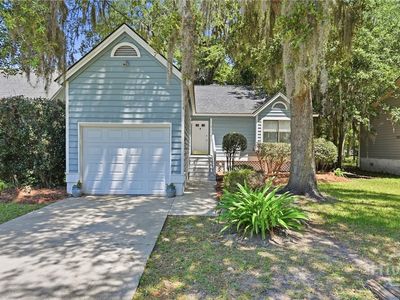 4 E Deerwood Road