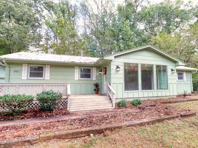 5207 Four Seasons Rd