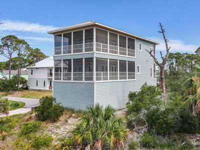 103 Crescent Palms Dr