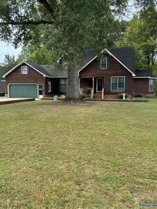 Property at 100 Glenn Dr, Moulton, AL