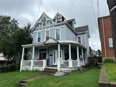 469 Center Ave