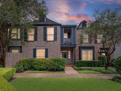 3804 Lake St