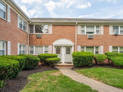 24 Manchester Ct