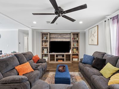 6026 Lake Granbury Trl