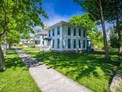 52 Monroe Ave