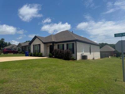 110 Ella Way