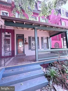 626 E Lehman St