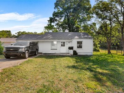 303 S Elm St