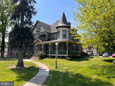 192 N Lansdowne Ave APT B1