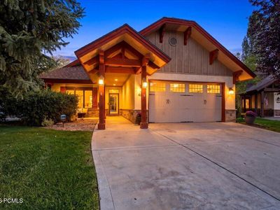 1310 N Montreux Ct