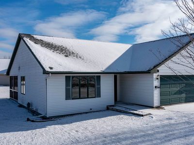 Property at 976 Mead Dr, Waupaca, WI