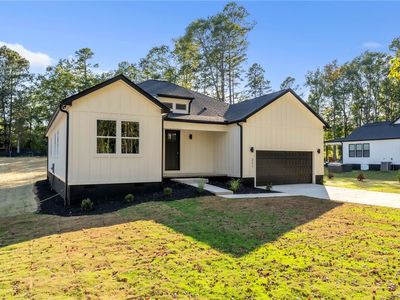 211 Chestnut Dr