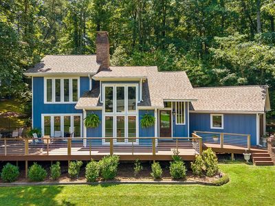 488 Lake Hills Dr