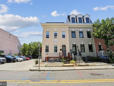 1408 Newton St NW