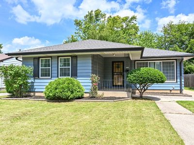 2214 West Rohr AVENUE